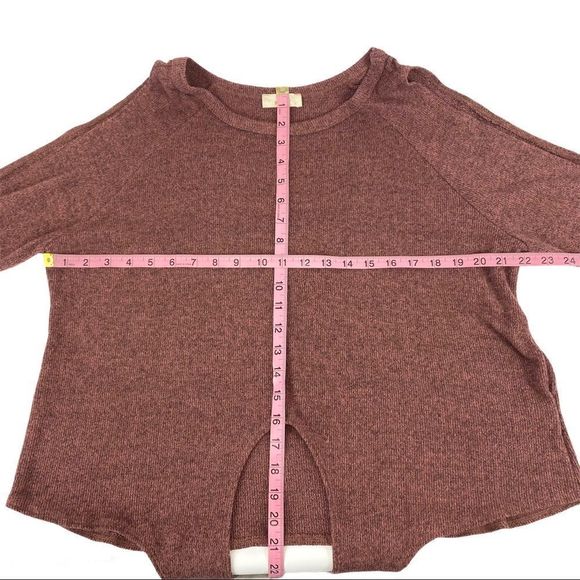 Hummingbird cold shoulder tie waist knit top - L - Picture 11 of 16